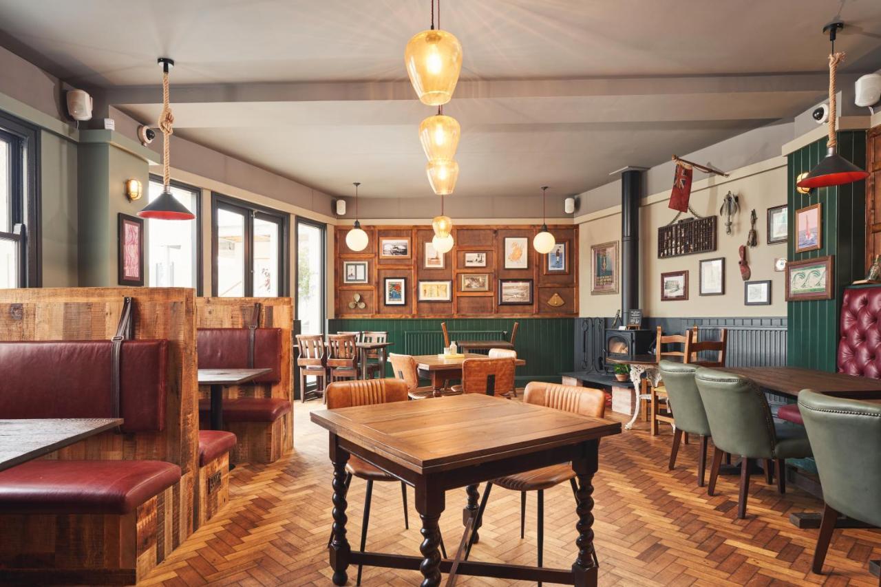 The Old Success Inn 세넨 코브 외부 사진